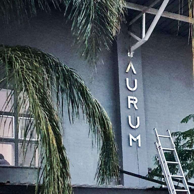 Aurum-outside-10